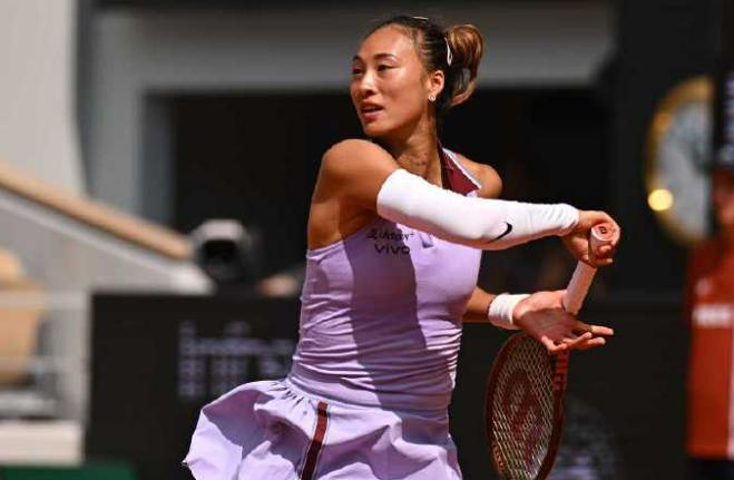 即时世界第5幽默回应“止步法网八强”！AG真人国际游戏郑钦文斩获360万奖金(图2)